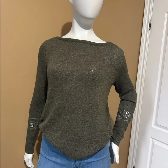 Le Chateau Olive Green knit Sweater - Picture 2 of 5